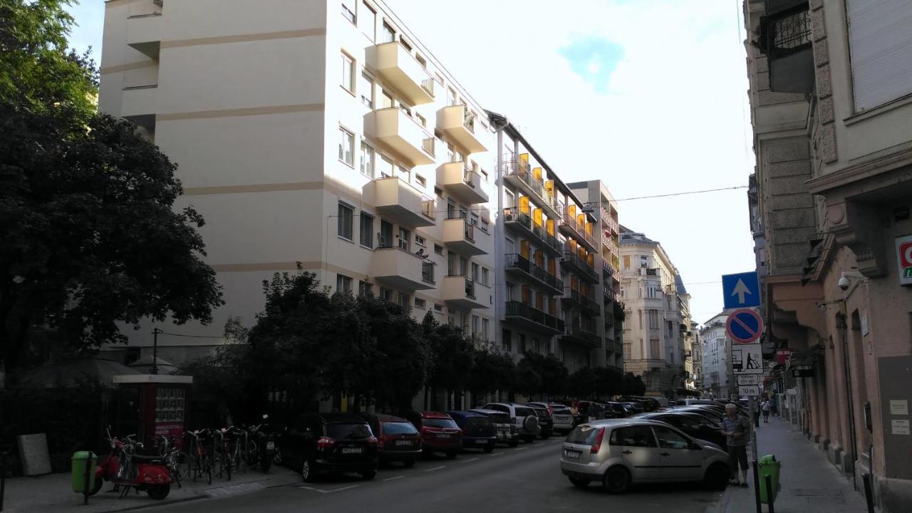 Andrew's * Budapeste